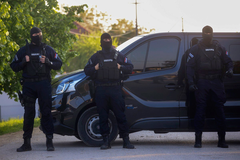 Četiri osobe na spavanju uhapšene zbog dojava o bombama
