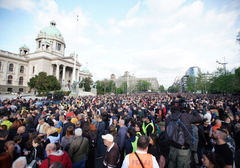 Protest opozicije u Beogradu: Blokiran saobraćaj ispred Skupštine Srbije