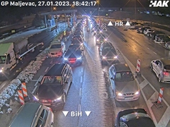 Gužva na tri granična prelaza