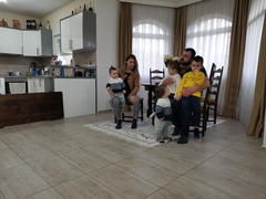 NAKON DVIJE DECENIJE U Švajcarskoj  VRATILI SE u rodne Lopare i pokrenuli posao (FOTO) 