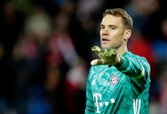 Nojer slomio nogu i završio sezonu