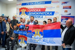 Pet odbornika iz Bijeljine pisalo Blanuši: Za čiji interes je isključen Petrović? (FOTO)