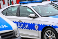 Optužen da je sa šanka u Bijeljini ukrao telefon, pronašli ga policajci