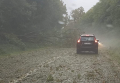 Apokaliptični video iz Hrvatske - Strašno nevrijeme pogodilo mjesto Čazma (VIDEO)