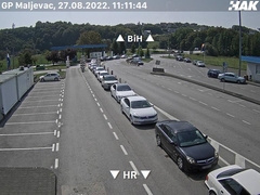 Gužva na tri granična prelaza