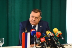 Dodik: "Trojka" neće sa mnom, neka nađe s kim hoće i nek riješe krizu
