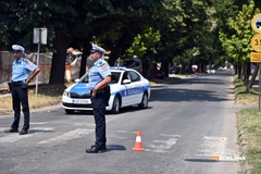 Optužen za nasilje nad suprugom i svastikom
