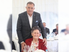 Preminula majka Milorada Dodika: "Zbogom, mila moja"