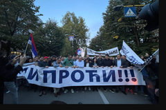 Protesti opozicije u Banjaluci, kolona stigla na Trg Krajine