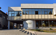 U Narodnoj biblioteci "Filip Višnjić" otvorena izložba o Ivi Andriću