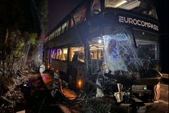 Autobus sa učenicima iz Crne Gore udario u stijenu, ima povrijeđenih