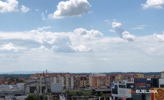 Prije podne na zapadu slaba kiša, tokom dana oblačno