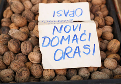 U postu i bogatstvo ima drugačiji ukus: Orašasti plodovi i suvo voće u Banjaluci SKUPLJI OD MESA