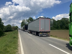 Kolona kamiona pred GP Donja Gradina duga više od dva kilometra (VIDEO)