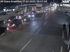 U Kladuši i Gradini gužva na ulasku u BiH, u Gradišci u oba smjera