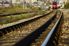 Automobil podletio pod voz, poginuo vozač iz BiH