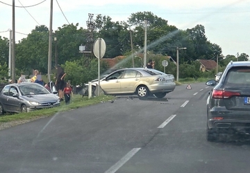 Udes na putu Bijeljina - Rača, sletio automobil 