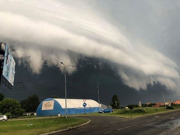 Oglasili se meteorolozi: Sutrašnji dan OZNAČEN NAJOPASNIJIM, evo kakvo nam NEVRIJEME donosi