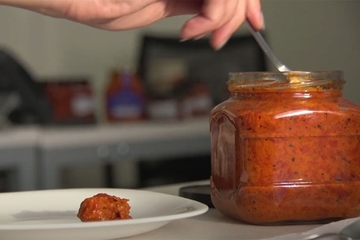 Domaći ajvar sa roštilja: Najbolji recept za kralja zimnice