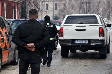 Državljanin BiH prijetio radnici zbog masnog bureka: Biće vam sitno ono ubistvo na Cetinju