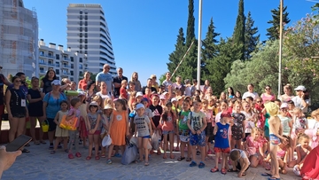 Besplatno ljetovanje za 1.700 djece iz Srpske