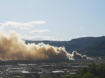 Veliki požar u Mostaru, gori firma (VIDEO)