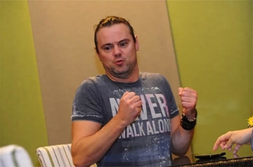 "Ovo je užasno, čuvajte se" Željku Šašiću pozlilo, pjevač hitno testiran na koronu