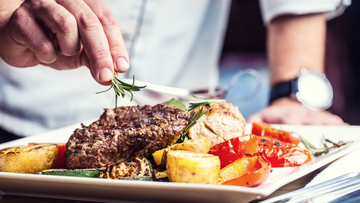 Gradovi sa najskupljom i najjeftinijom hranom u restoranima u Evropi