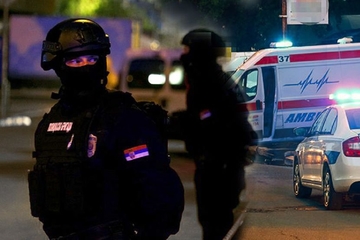 Horor u Beogradu: Pokušao da ubije bivšu djevojku, izbo njenog kolegu