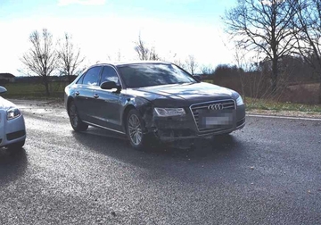 Vozilo iz Dodikove pratnje učestvovalo u saobraćajki: Automobil IZGURAN S PUTA, lakše povrijeđeni vozač i suvozač