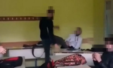 Djevojčica doživjela moždani udar pošto je izudarao drug iz škole