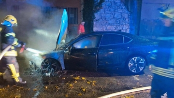 Napad na gradonačelnika Mostara: Zapaljeno vozilo Marija Kordića, policija radi uviđaj