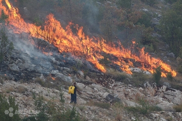 Požari u Neumu i Konjicu i dalje aktivni, potrebna pomoć iz vazduha