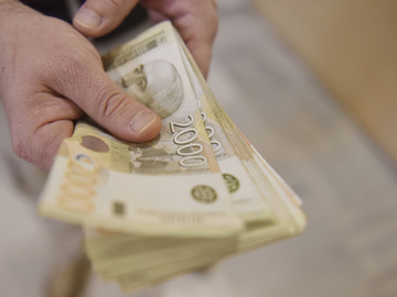 Dobila milione za projekte pa ih uzela za sebe