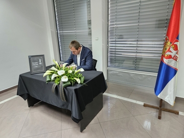 Selak se upisao u Knjigu žalosti u Konzulatu Srbije u Banjaluci