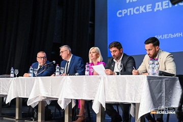 Izvor InfoBijeljine otkriva imena: Kojih SDS-ovaca želi da se riješi Ljubiša Petrović?