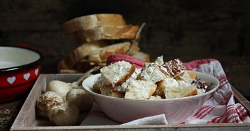 Popara ili Masanica? Recept za jelo od starog hljeba koji vraća u djetinjstvo