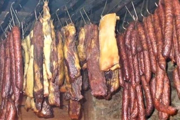 Hit poruka kradljivcima mesa: Kulen je otrovan, ne želim da vas nosim na duši