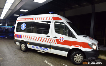 Tragedija u Bratuncu: Djevojčica preminula na tribini tokom utakmice, prijatelji i profesori u nevjerici