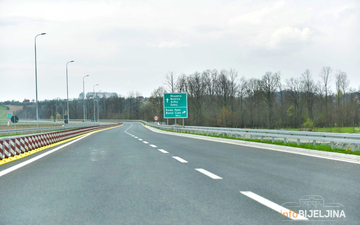 Na računima UIO BiH blokiran novac dovoljan za 15 km auto-puta
