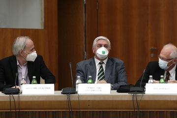 Tiodorović: Kovid propusnice samo uvod za druge mere