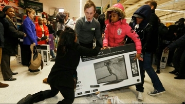 Zašto se zove Crni petak? Prava priča krije haos, policiju i finansijski slom