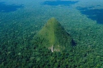 Misteriozna planina u obliku piramide usred Amazona: Drevni bog, vulkan ili djelo nestale civilizacije?