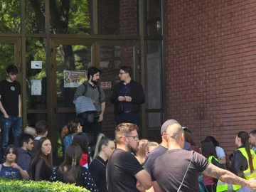 Novi preokret na Bogoslovskom fakultetu: Studenti ponovo blokirali zgradu uprkos odluci o prekidu protesta