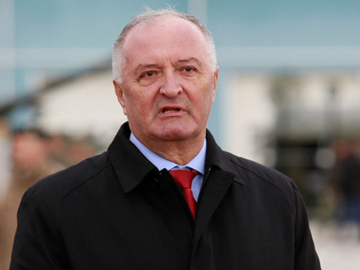 Helez bijesan: Zaprijetio krivičnim prijavama