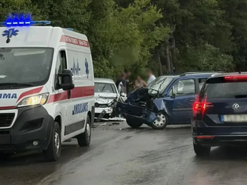 Teška nesreća kod Banjaluke: Jedna osoba poginula, dvije povrijeđene