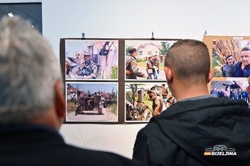 Otvorena izložba ratnih fotografija Garde Panteri (FOTO)