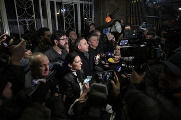 PROTEST KOALICIJE "SRBIJA PROTIV NASILJA": Aleksić i Tepićeva najavili štrajk glađu