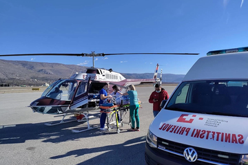 Dječak helikopterom hitno prevezen iz Banjaluke u Beograd