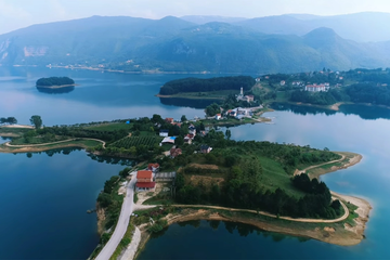 Tragedija na Ramskom jezeru: Jedan brat se utopio, drugi spasen
